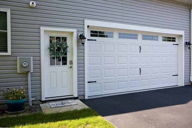 24/7 Emergency Garage Door Panel Replacement experts in Many, LA
